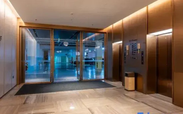 Shenzhen Pingshan Kengzi Subway Station Atour Hotel