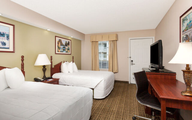 Baymont Inn & Suites Tullahoma