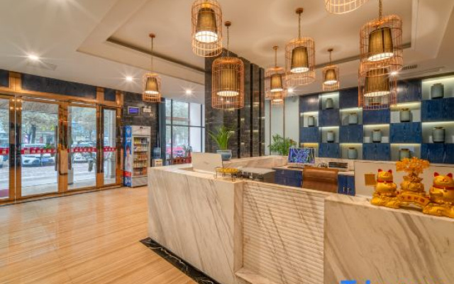 Songdeju Hotel (Jiujiang Lushan Station Zhonghua Xianmu Garden Branch)