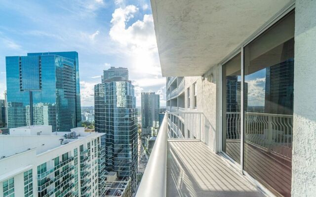 Luxury Apartments W Pool & Ocean views