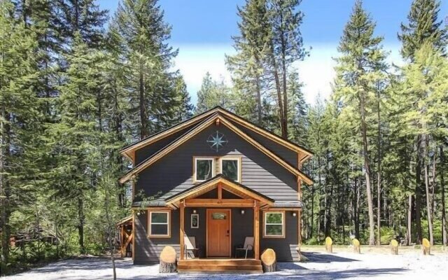 Compass Cabin 2 Bedroom Homeby NW Comfy Cabins by Redawning