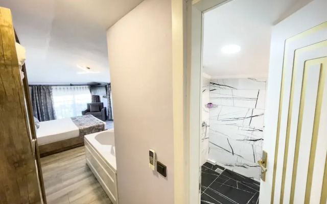 Castle's Light Boutique Hotel