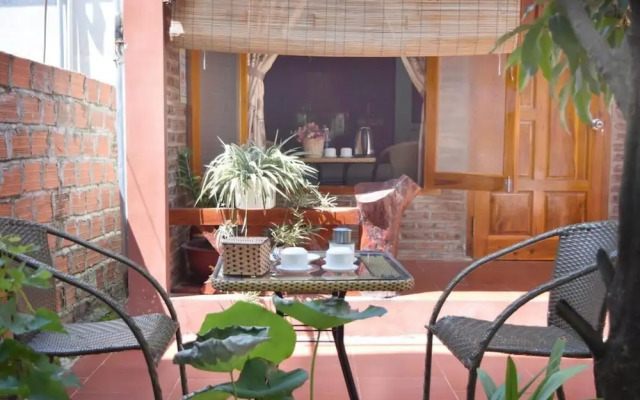 Van Long Family Homestay