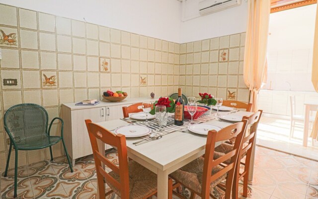 Isabel's House in Otranto 10 Seats