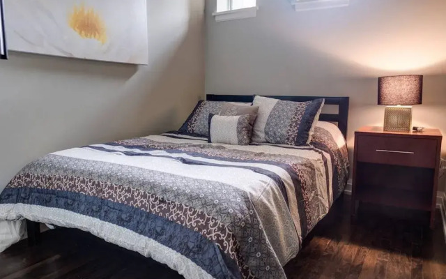 Luxury 2 Bedroom Downtown Apartment