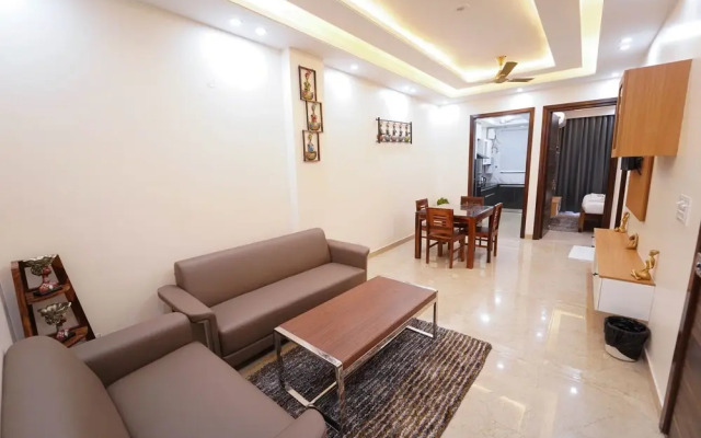 Lime Tree 2 Bhk Apartment Golf Course