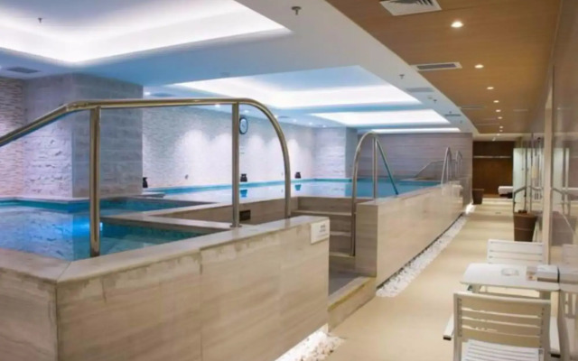 Fuzhou Jeurong Hotel