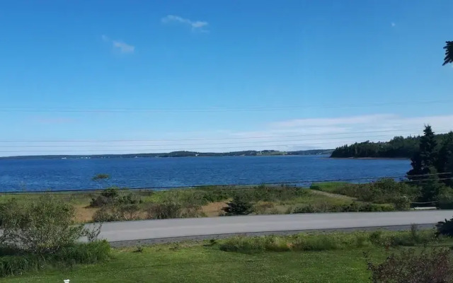 Atlantic View Motel and Cottages