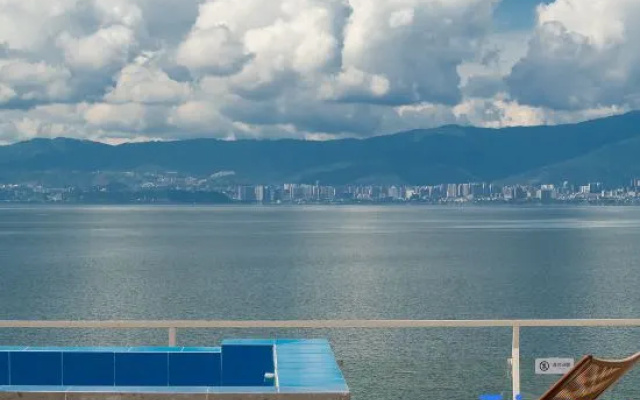 The Second Power of Poetry · Poem ² | Designer of Endless Swimming Pool, Sea View Resort Homestay – Pool – Dali