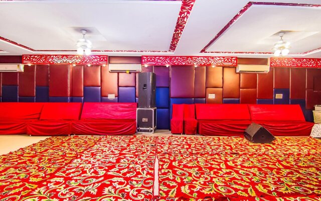 JK Hotel By OYO Rooms