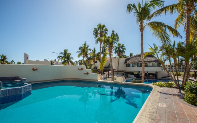 Park Royal Homestay Los Cabos