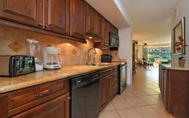 Maui Kaanapali S #b133 Studio Bedroom Condo by RedAwning