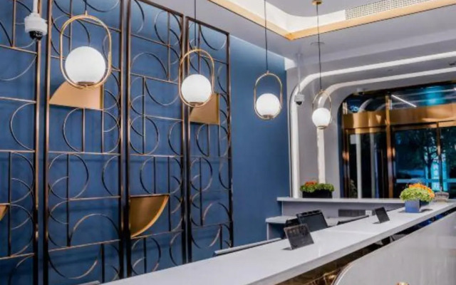 Yitel Collection (Shanghai Hongqiao Gubei Road, Yili Road Metro Station)