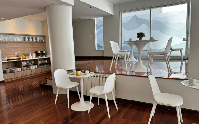 Roomie Salta by DOT Suites