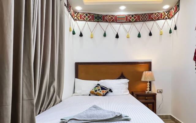 Atlantis pyramids Inn new
