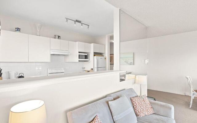 The Helm, Unit 1, 22 Voyager Close