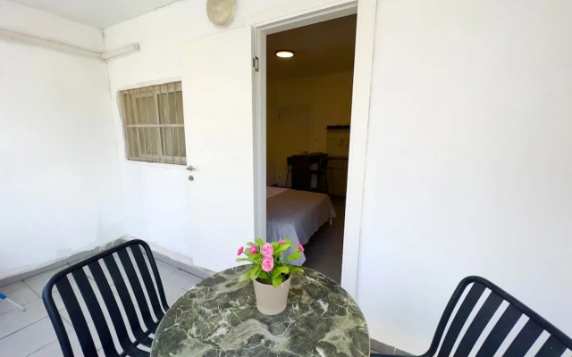 Ha-Carmel Market Apartment