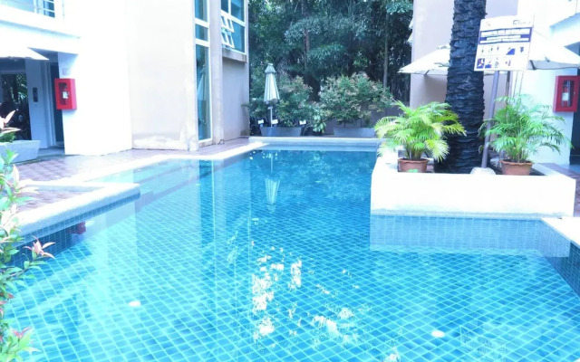 Large 1 Bedroom1 Bathroom 1 km Walking to Patong