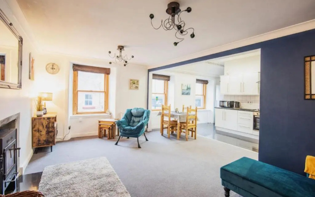 Unique 2 Bedroom Flat Kirrie Scotland