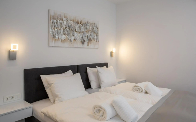 Luxury Studios & Room Five