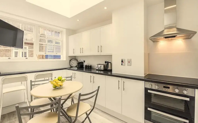 Toynbee Street Ro 1 · Ideally Located Room Near Barbican