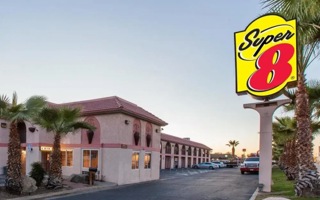 Super 8 Buttonwillow