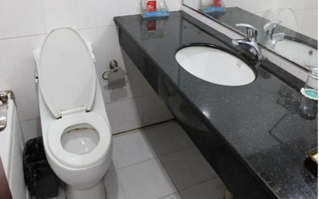 Tongxiang Phoenix Inn