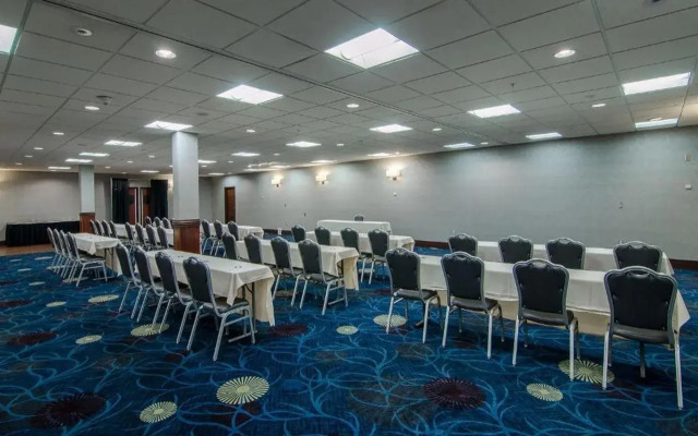 Holiday Inn & Suites Syracuse Airport - Liverpool by IHG