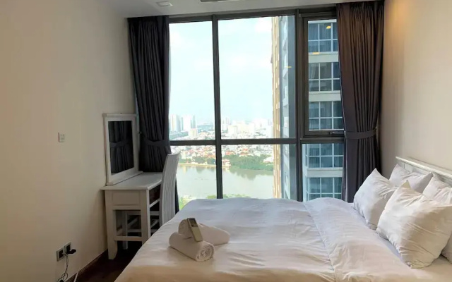 DongDong LUX APT - Vinhomes Central Park