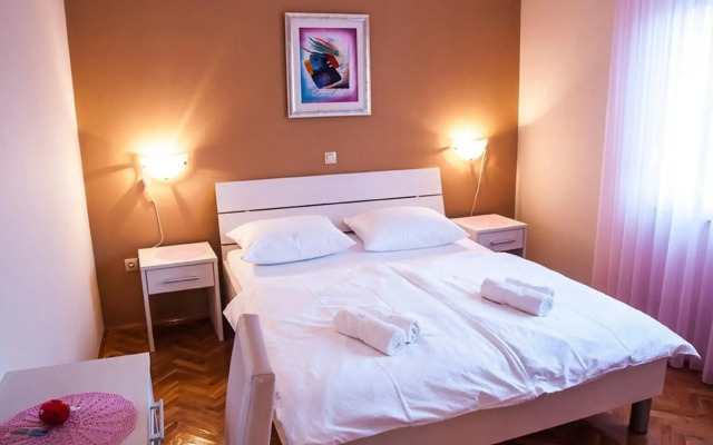 KarolinaS - parking - A4-Pink(4)