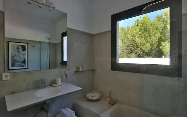 Villa With Outdoor Area