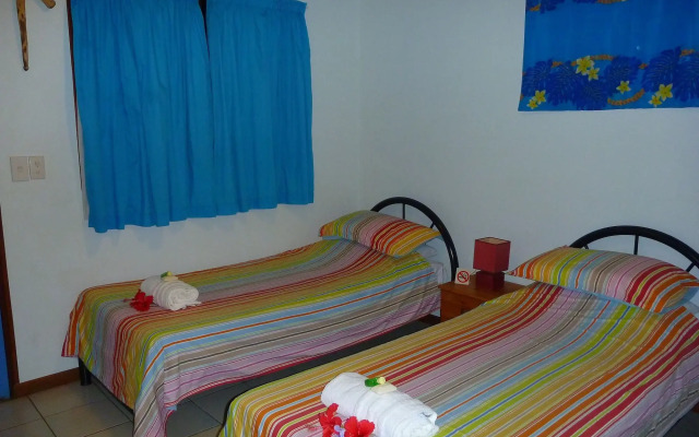 Travellers Motel
