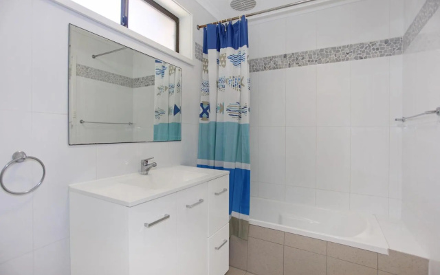 Barralong Beach House