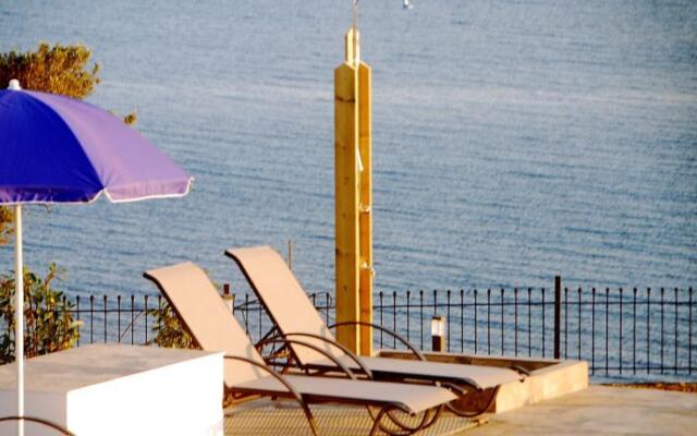 Eroessa Apartments