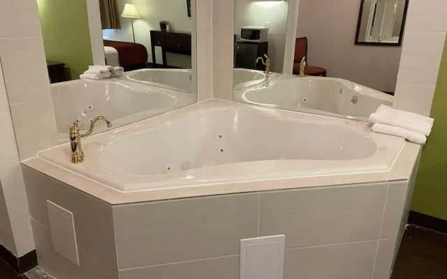 Travelodge Cleveland Willoughby