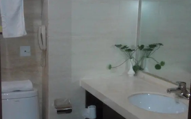 Echarm Hotel Hankou Railway Changgang Metro Station