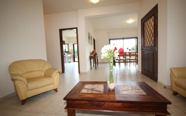 Gorgeous Bungalow by Pissouri Bay, With Private Pool, Landcaped Garden