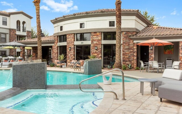 CozySuites at Glendale