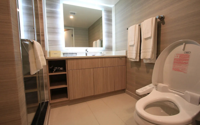 Polynesian Residences Waikiki Beach