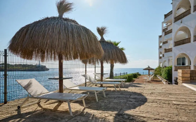 Orange Colom Seaside Apartments