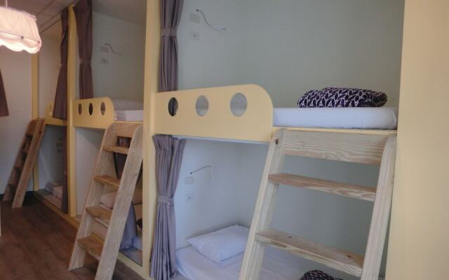Easy Inn Hostel