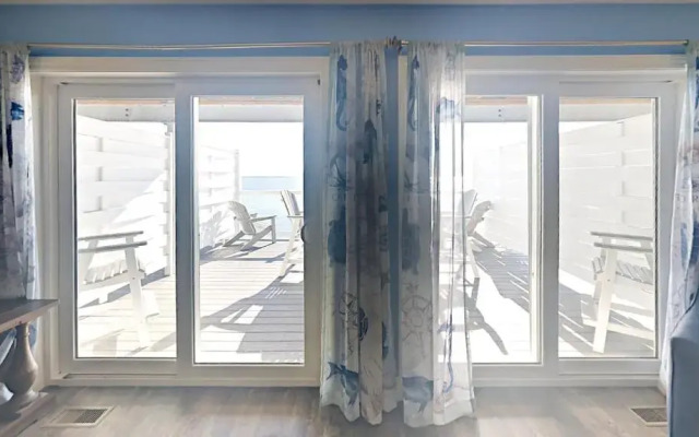 Put-in-Bay Waterfront Condo #111
