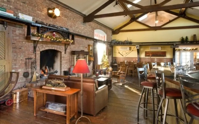 Riley's Railhouse Bed & Breakfast