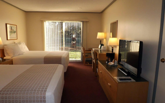 Divya Sutra Plaza and Conference Centre, Vernon, BC