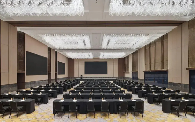 Intercontinental Zhengzhou by IHG