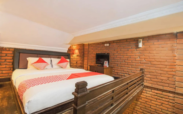 Super OYO Townhouse Oak Maxi Hotel Legian