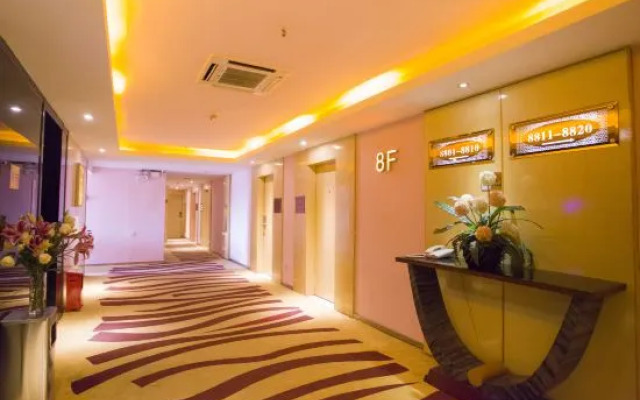 Sunshine Holiday Hotel