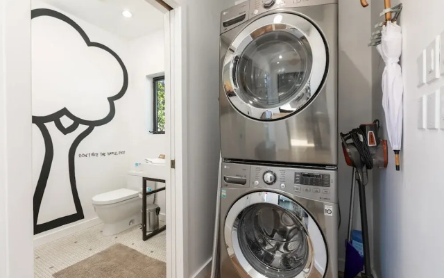 715-717 N El Centro Avenue Townhouse 4 Bedrooms 4.5 Bathrooms Townhous