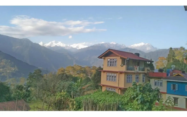 Crassula Blue Moon resort, Pelling, West Sikkim