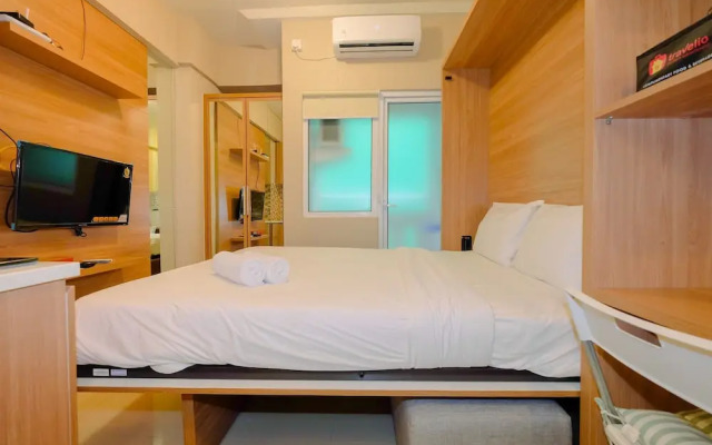 New Modern Studio Apartment at Green Pramuka City
